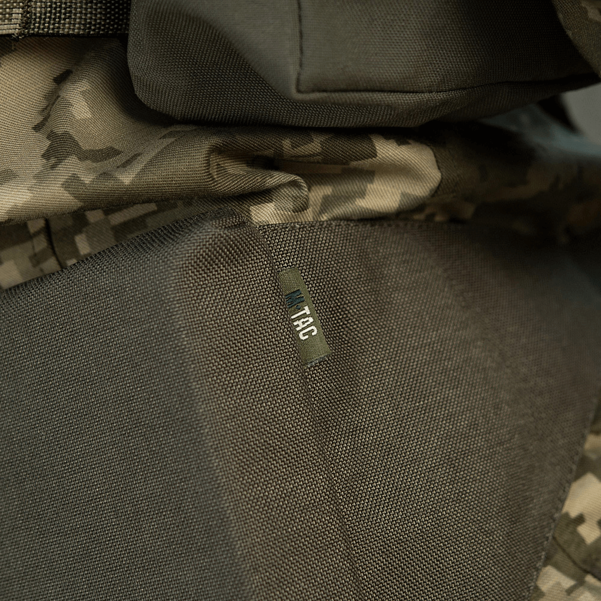 M-Tac Siddeunderlag med bælte i camouflage stofdesign