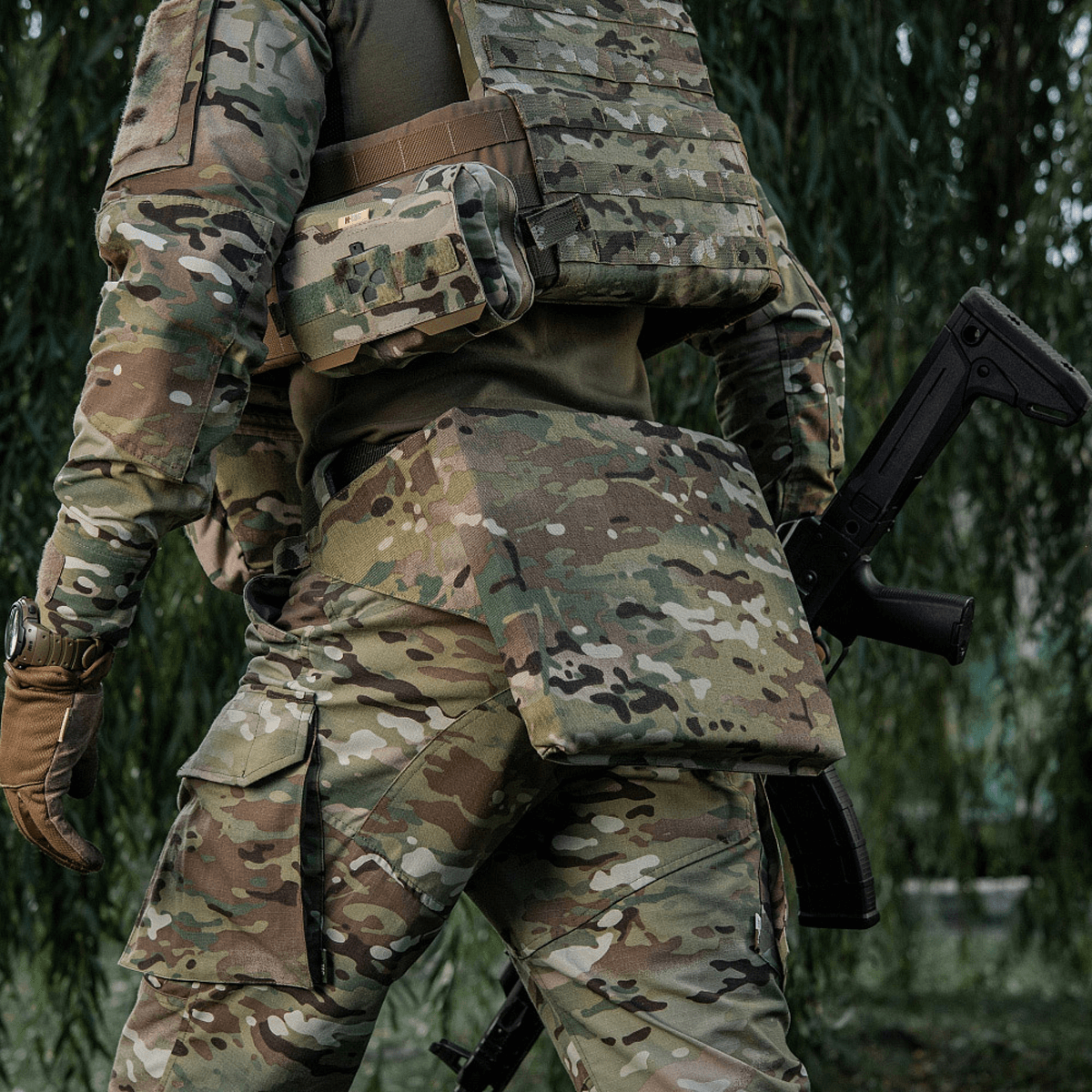 M-Tac Siddeunderlag med Bælte – Multicam til soldater og friluftsentusiaster, giver komfort og beskyttelse mod kulde og fugt.