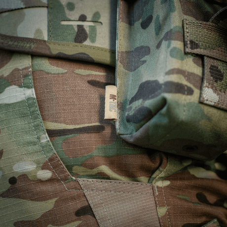 M-Tac dubbel magasinficka med Fastex-låsning i camouflaget Cordura 500D-material för militär och friluftsliv