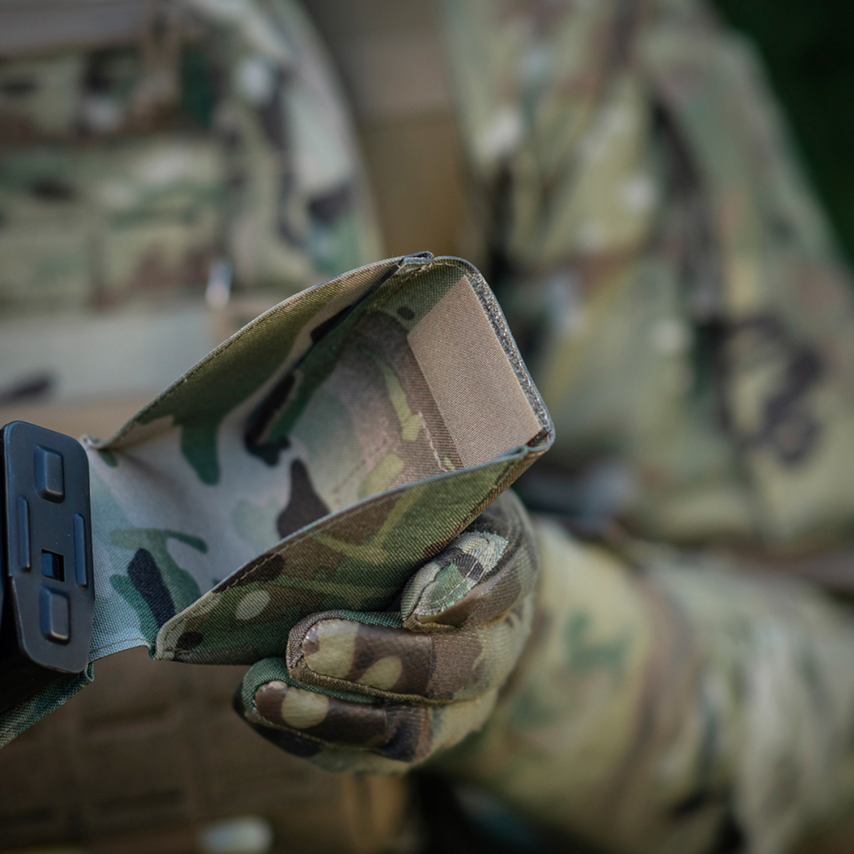 M-Tac Dubbelt Magasinväska med Fastex Stängning