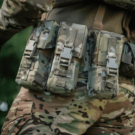 M-Tac dubbel magasinficka med Fastex-låsning i Cordura 500D används utomhus