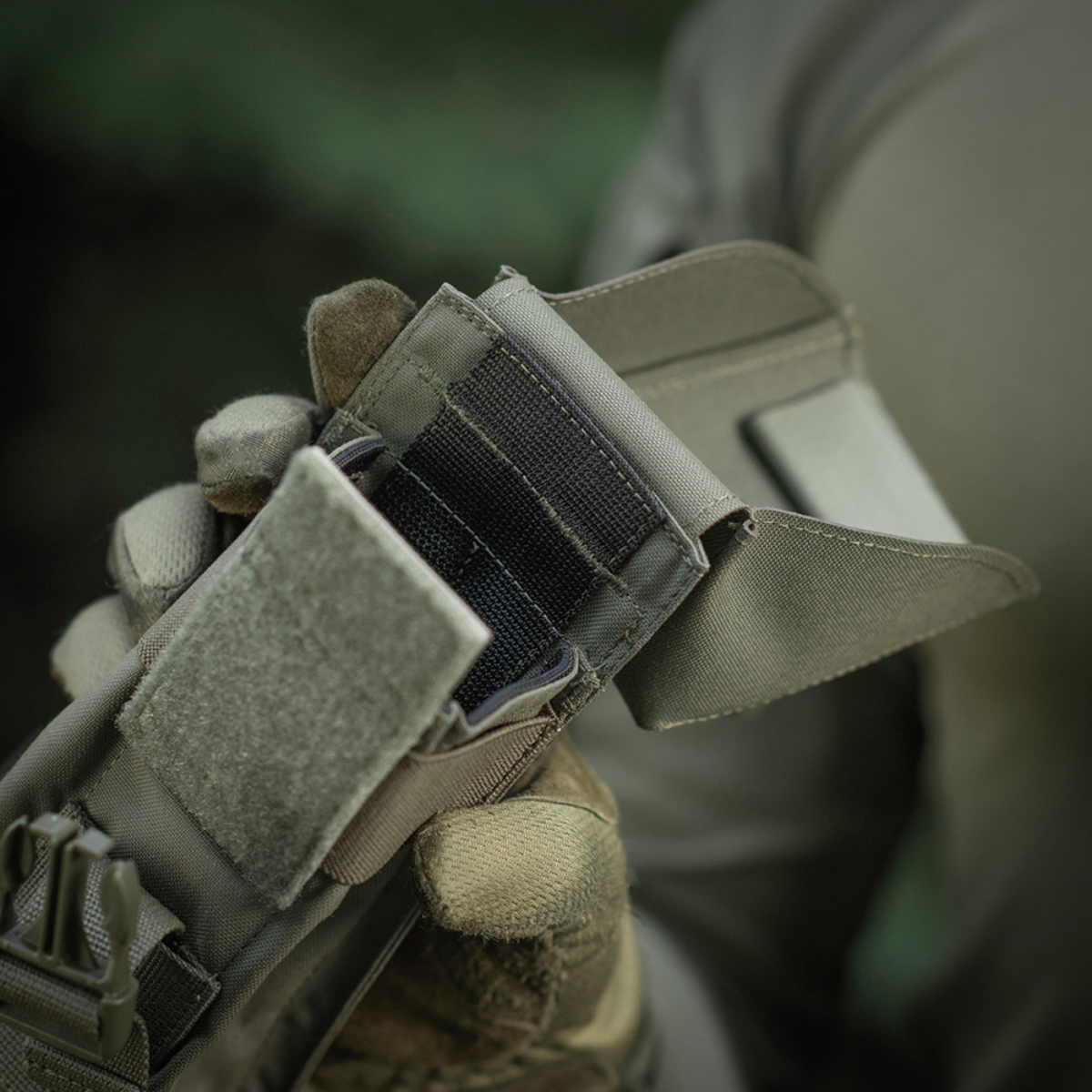 M-Tac Dubbelt Magasinväska med Fastex Stängning