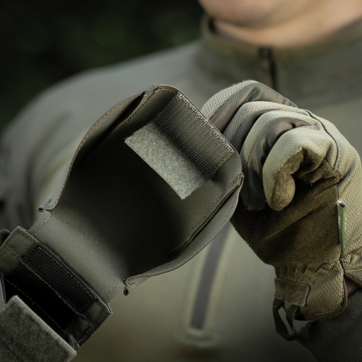 M-Tac Dubbelt Magasinväska med Fastex Stängning