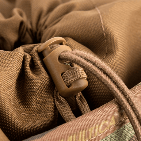 M-Tac Mag Drop Pouch Elite med snabbutlösningssystem, designad för säker förvaring och snabb åtkomst till magasin