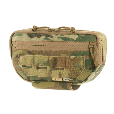 M-Tac Plate Carrier Lower Accessory Pouch Gen.II Elite i Cordura 1000D camo, robust och funktionell för skottsäkra västar.
