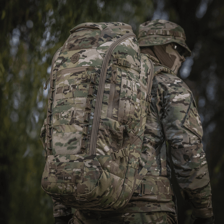 M-Tac Ryggsäck Large Gen.IV Elite i slitstarkt Cordura-material för taktisk användning och förvaring av vapen i naturmiljö.