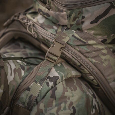 Närbild av M-Tac Ryggsäck Large Gen.IV Elite med kamouflagemönster och robusta remmar i Cordura-material.