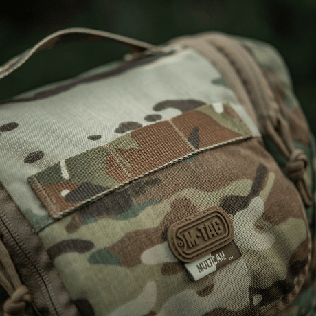 M-Tac Toilettaske Elite Gen.II med camouflage design, ideel til opbevaring af hygiejneartikler som barbermaskine og tandbørste.
