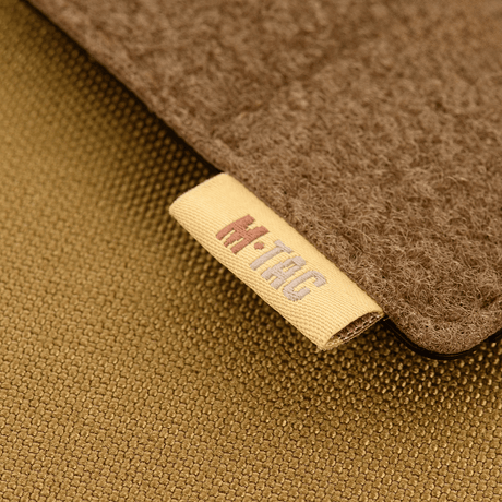 M-Tac panel för patches på MOLLE 80x135 med hook & loop-yta för patches och plastbas för stabilitet