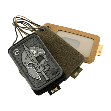M-Tac taktisk ID-korthållare med snöre i robust Cordura med transparent fönster och velcro-fäste, perfekt för militär och polis.