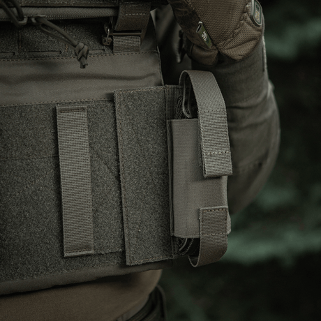 M-Tac Tourniquet Pouch Elastisk VELCRO Gen.II monterad på taktisk väst.
