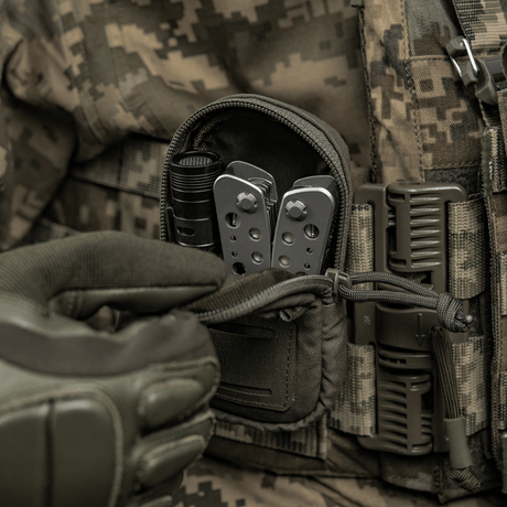 M-Tac PC Utility Pouch Elite - mångsidig Cordura-pouch med MOLLE-interface för förvaring av småsaker. Perfekt för taktisk användning med Velcro-panel