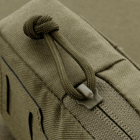 M-Tac PC Utility Pouch Elite i 500D Cordura med MOLLE-interface, detalj av blixtlås och hållbara fästen