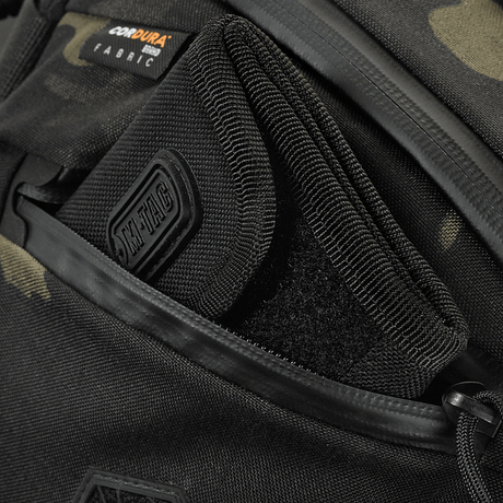 M-Tac Sphaera Hex Hardsling Taske Gen.II Elite i Cordura/polyester med dragkedja och dold bärfunktion, detaljvisning av material och design.