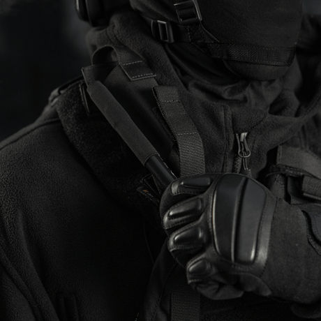 Taktisk uppsättning med M-Tac Elastisk Tourniquet Pouch Molle Gen.III i användning.
