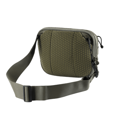 M-Tac Sphaera Hex Hardsling-väska Gen.II Elite, kompakt väska med justerbar axelrem i olivfärg.