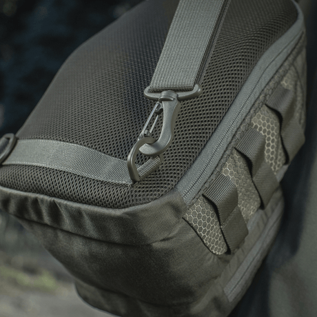 M‑Tac Cross Bag Elite Hex i Cordura 500-material med MIL‑SPEC-remmar.
