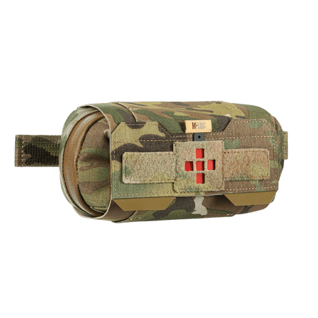 M-Tac Horizontal Medical Pouch Elite i camouflage, hållbart fältkit för första hjälpen med vattentät dragkedja och inre organizer.