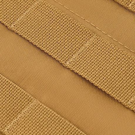 Närbild av M‑Tac Front Panel för Cuirass QRS med MOLLE-system i Cordura 500D, utformad för militärt bruk.
