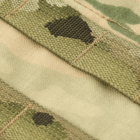 Detaljer av M‑Tac Front Panel för Cuirass QRS i Cordura 500D med MOLLE-system och Woojin-krokar.