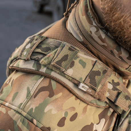 M-Tac axelkudde till Plate Carrier Cuirass QRS i slitstark Cordura med 3D-mesh för ventilation och tryckavlastning på militär utrustning.
