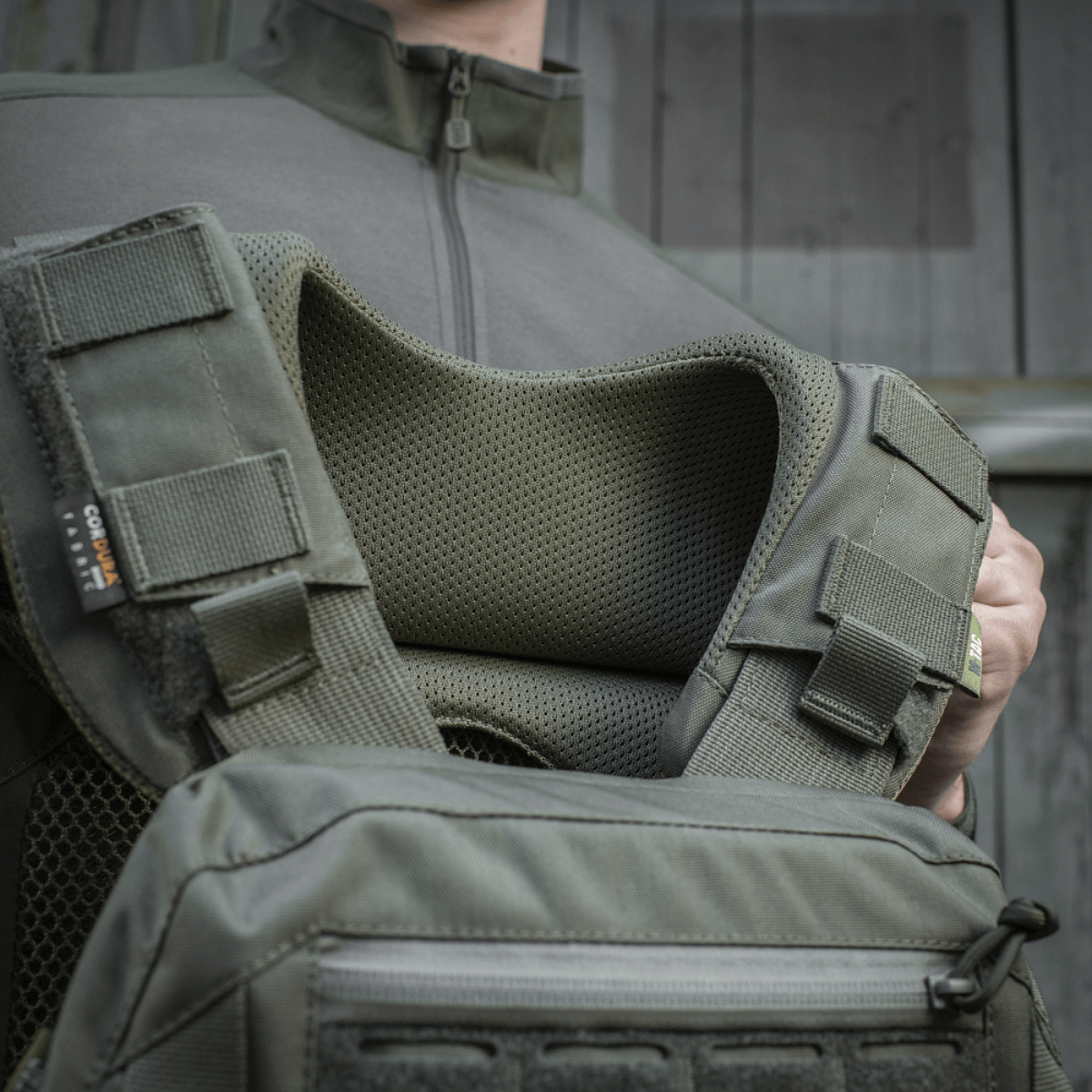 M-Tac Skulderpude til Plate Carrier Cuirass QRS i slidstærkt Cordura stof med 3D-mesh paneler for øget komfort og ventilation.