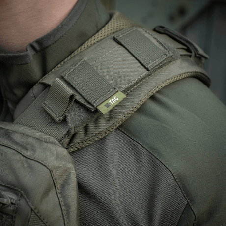 M-Tac axelpad till Plate Carrier Cuirass QRS i Cordura med 3D-mesh, fäst på bärarens axel för ökad komfort