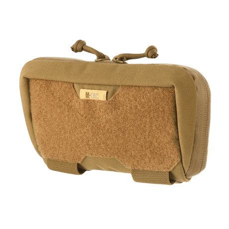 M-Tac Admin Pung Elite – presentation av brun Cordura 500D-organiser med MOLLE-system och AquaGuard-dragkedja.