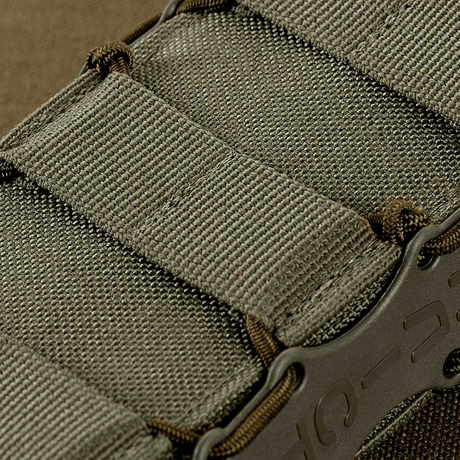 M‑Tac Mag Pouch Kolchan för AK/AR med MOLLE-montering och Cordura-material för säker magasinförvaring. Designad med Balistyka.