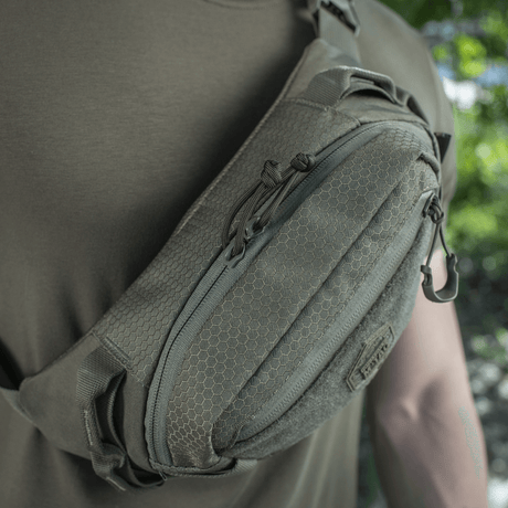 M‑Tac Bältesväska Elite Hex, kompakt väska med velcrofickor, YKK-dragkedjor och vattentät design, bältesväska i högkvalitativt Cordura-material.