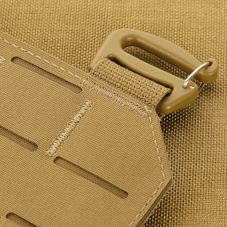 M-Tac frontpanel till Plate Carrier Cuirass QRS XL i slitstarkt Cordura 500D med NIJ-certifiering, detaljerat spänne galleri position 1.
