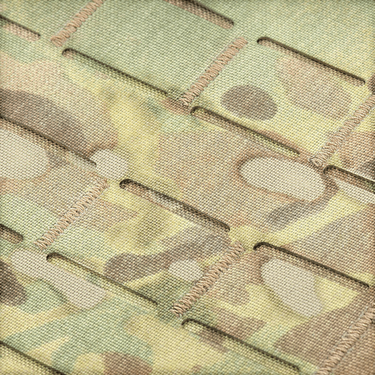 Nærbillede af M-Tac Frontpanel til Plate Carrier Cuirass QRS XL med slidstærk Cordura 500D-materiale i camo-design.