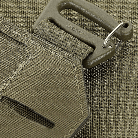 M-Tac frontpanel till Plate Carrier Cuirass QRS XL i slitstarkt Cordura 500D, detalj nära spänne och tygstruktur i galleri 1