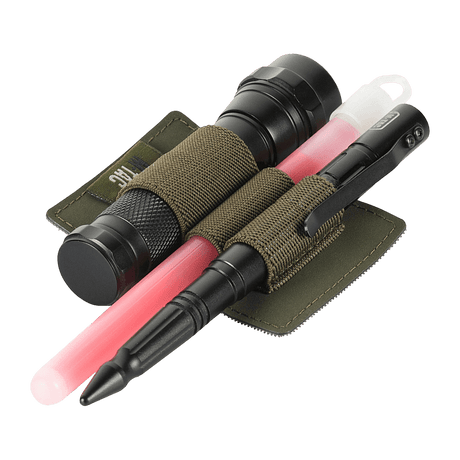 M-Tac modulär insats Small (3 sektioner) med EDC-föremål som ficklampa och penna säkrade av elastiska remmar