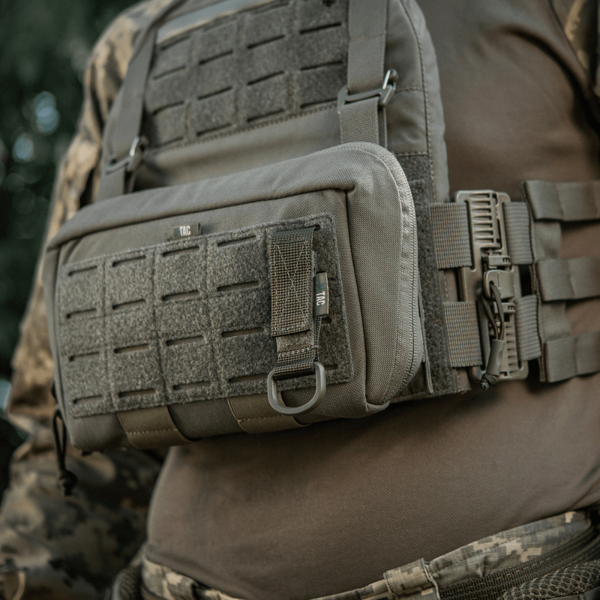 M-Tac fäste med D-ring