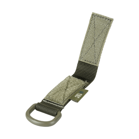 M-Tac fäste med D-ring för MOLLE-system med Velcro-låsning, kompakt och lätt för taktisk användning. Idealisk för ryggsäckar och västar.