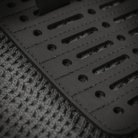 Detaljerad vy av M-Tac Modulinsats Molle 11x19, Laser Cut i polymerkomposit. Passar för effektiv EDC-organisering. Laser Cut-design.