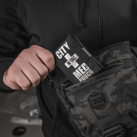 M-Tac City Med Pouch Hex i kompakt design med hexagonmönstrat ripstop, bärbar första hjälpen-påse, visad i galleri 1