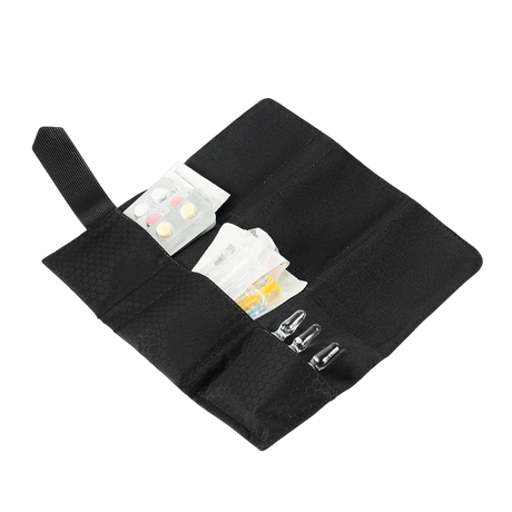 M-Tac City Med Pouch Hex i kompakt design med hexagonmönstrat material, funktionell första hjälpen-påse för bärbar medicinförvaring, visad i galleri 1