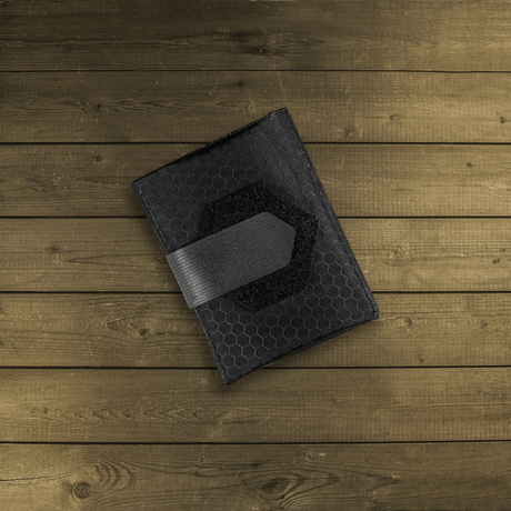 M-Tac City Med Pouch Hex i kompakt design med hexagonmönstrat ripstopmaterial, bärbar första hjälpen-påse, visad i galleri 1