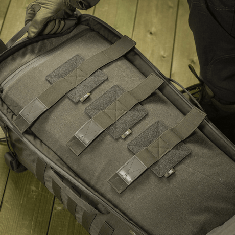 M‑Tac Insatser för ryggsäck (3 st) säkrar vapen i lådor och M‑Tac Large Elite Hex-ryggsäck med Velcro-panel för optimal säkerhet.
