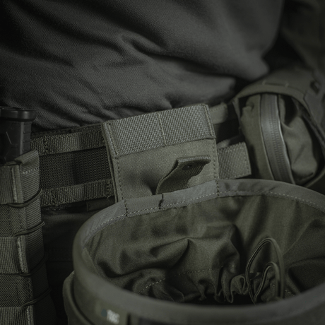 M‑Tac magasinsäck Dump Pouch Lite Elite monterad på bälte, framhäver snabböppningssystem och robust Cordura 500D-material.