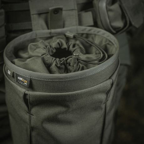 M‑Tac magasinsäck Dump Pouch Lite Elite i slitstarkt Cordura 500D med quick-pull-låsning och MOLLE-kompatibilitet. Praktisk och robust design.