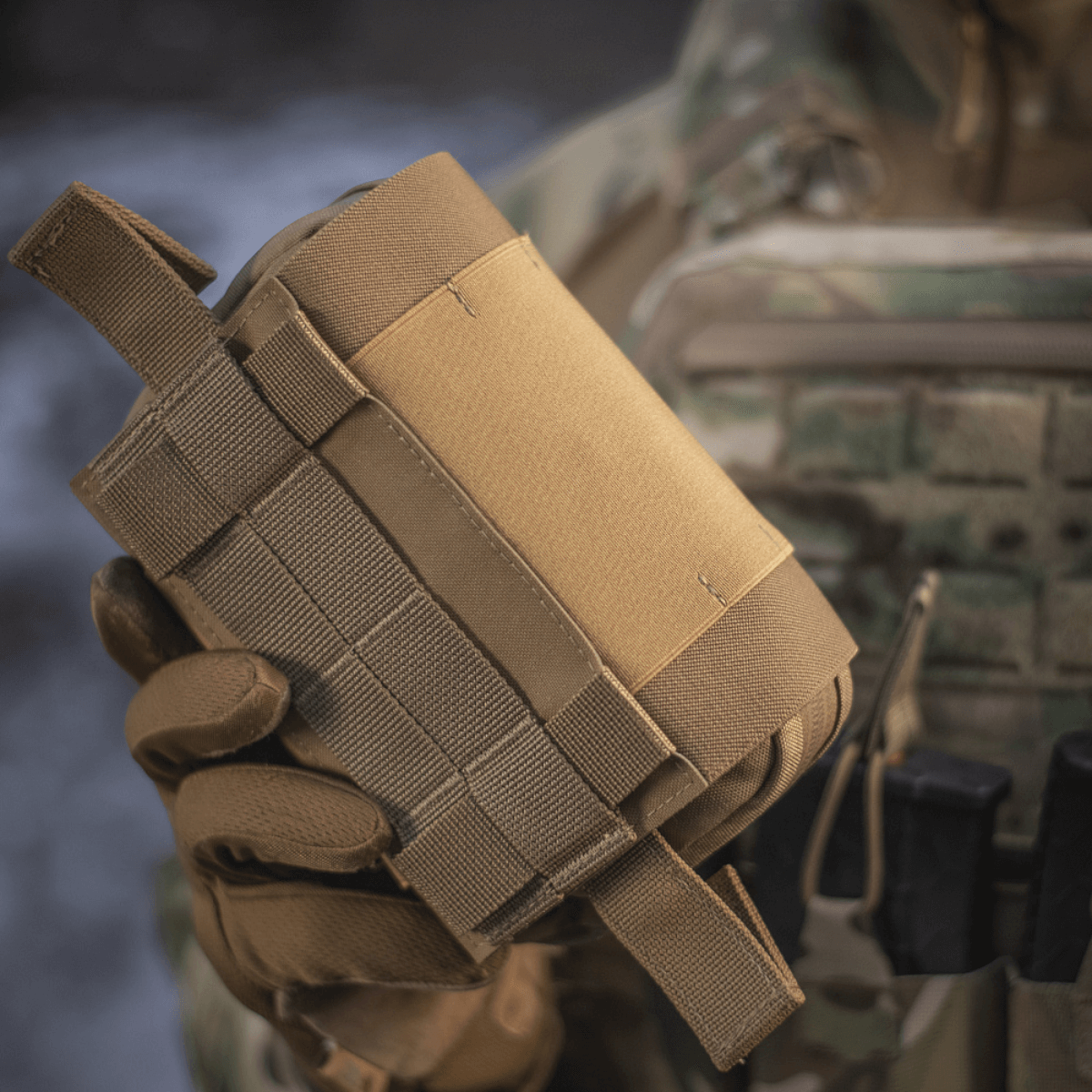 M-Tac Horisontal Medic Lomme Large Elite taske med slidstærk Cordura 500D, perfekt til førstehjælp og udstyr, let og holdbar.