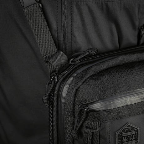 M-Tac Tablet Bag Laser Cut Hex i Cordura 500D med Laser Cut MOLLE tilbehør på frontpanel.