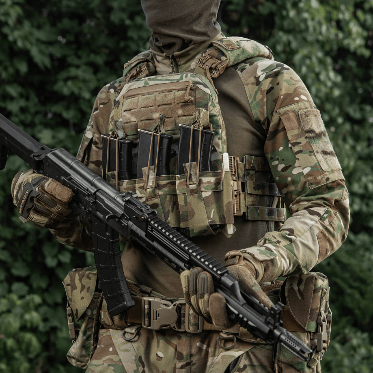 M-Tac Frontpanel til Cuirass QRS Pladebærer Tre Magasiner med elastiske maglommer i militæroperation