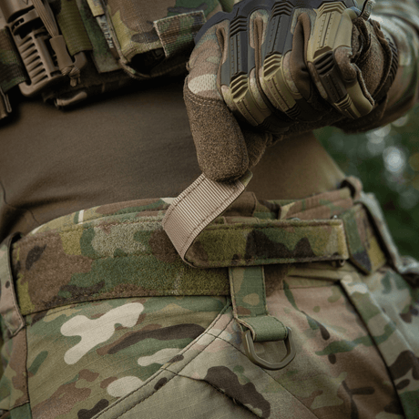M‑Tac Internal Tiger-bälte i kamouflagefärger för militärt och taktiskt bruk, fäst med Velcro för stabilitet.