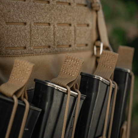 M-Tac frontpanel till Plate Carrier Cuirass QRS för 4 magasin i elastisk nylon, NIJ-certifiering, funktionell förvaring, galleri position 1.