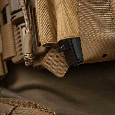 M-Tac frontpanel till Plate Carrier Cuirass QRS för 4 magasin i robust elastiskt material, NIJ-certifiering, funktionell förvaring, galleri position 1.
