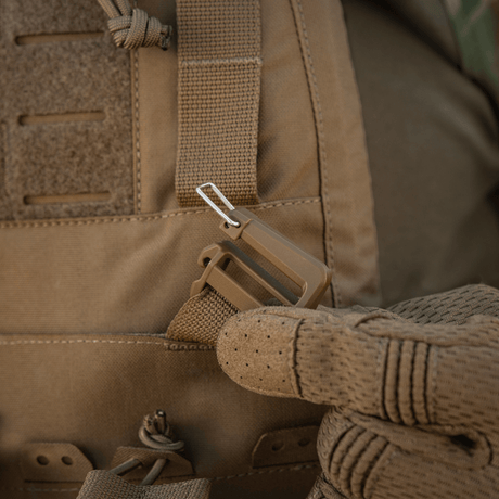 M-Tac frontpanel till Plate Carrier Cuirass QRS för 4 magasin i elastiskt material, NIJ-certifiering, funktionell montering, galleri position 1.